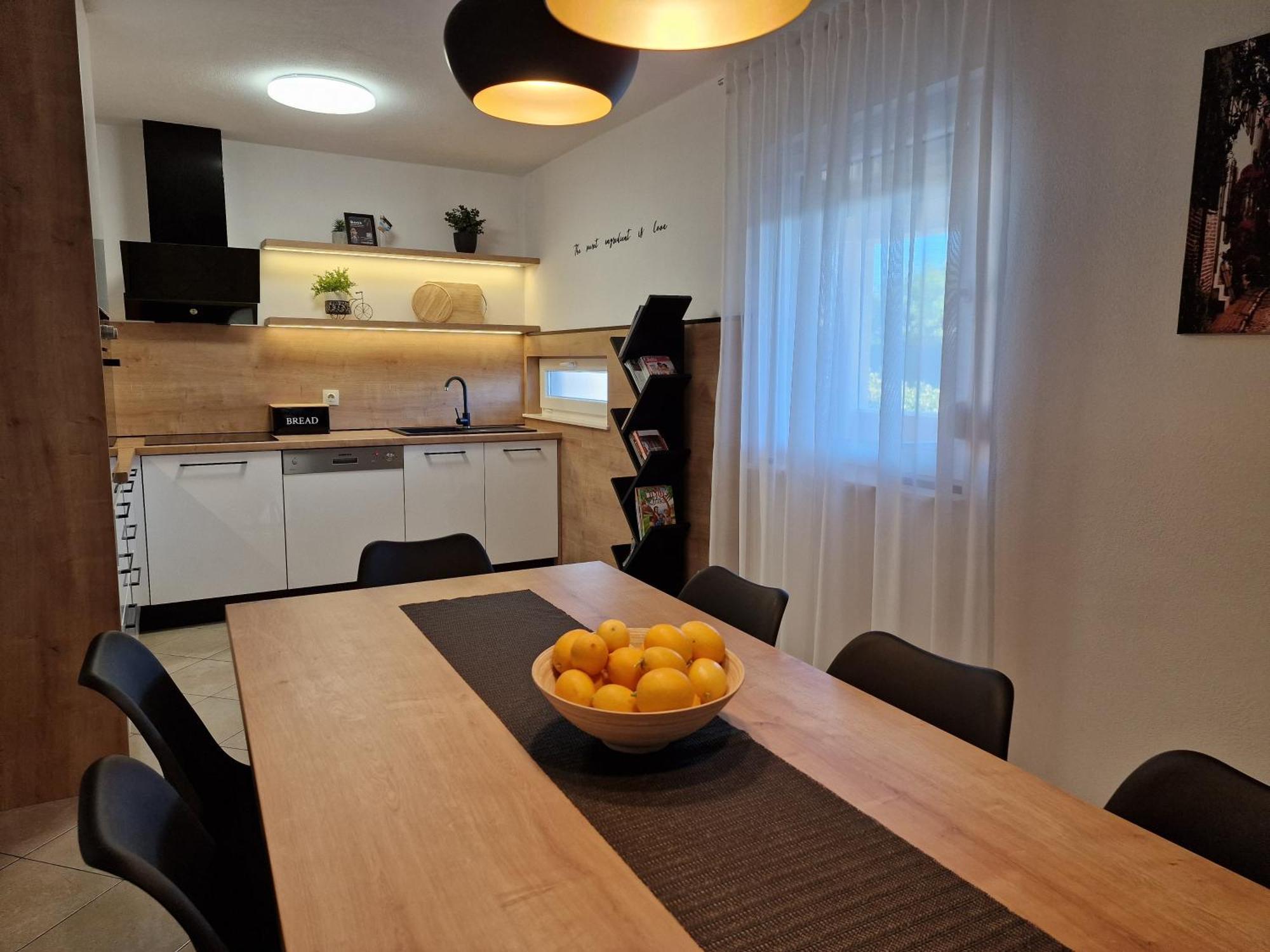 Beautiful Holiday Home "Villa Luka" Kastel Stafilic Bagian luar foto